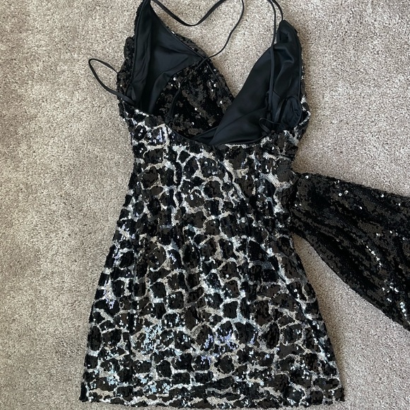 NBD DRESS - Picture 5 of 6